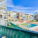 4 Personnes Avec Piscine Apartment Agde