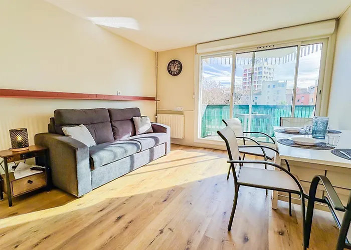 4 Personnes Avec Piscine *