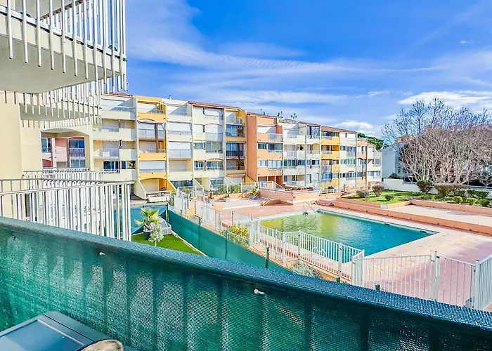 4 Personnes Avec Piscine Apartment Agde